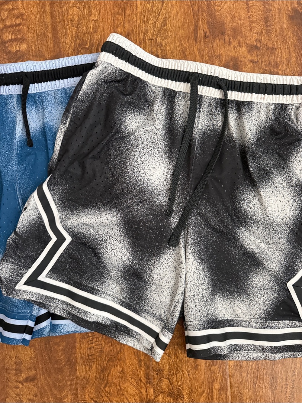 Jordan Men’s Blue and Black Spray-Print Athletic Shorts - Picture 4 of 16